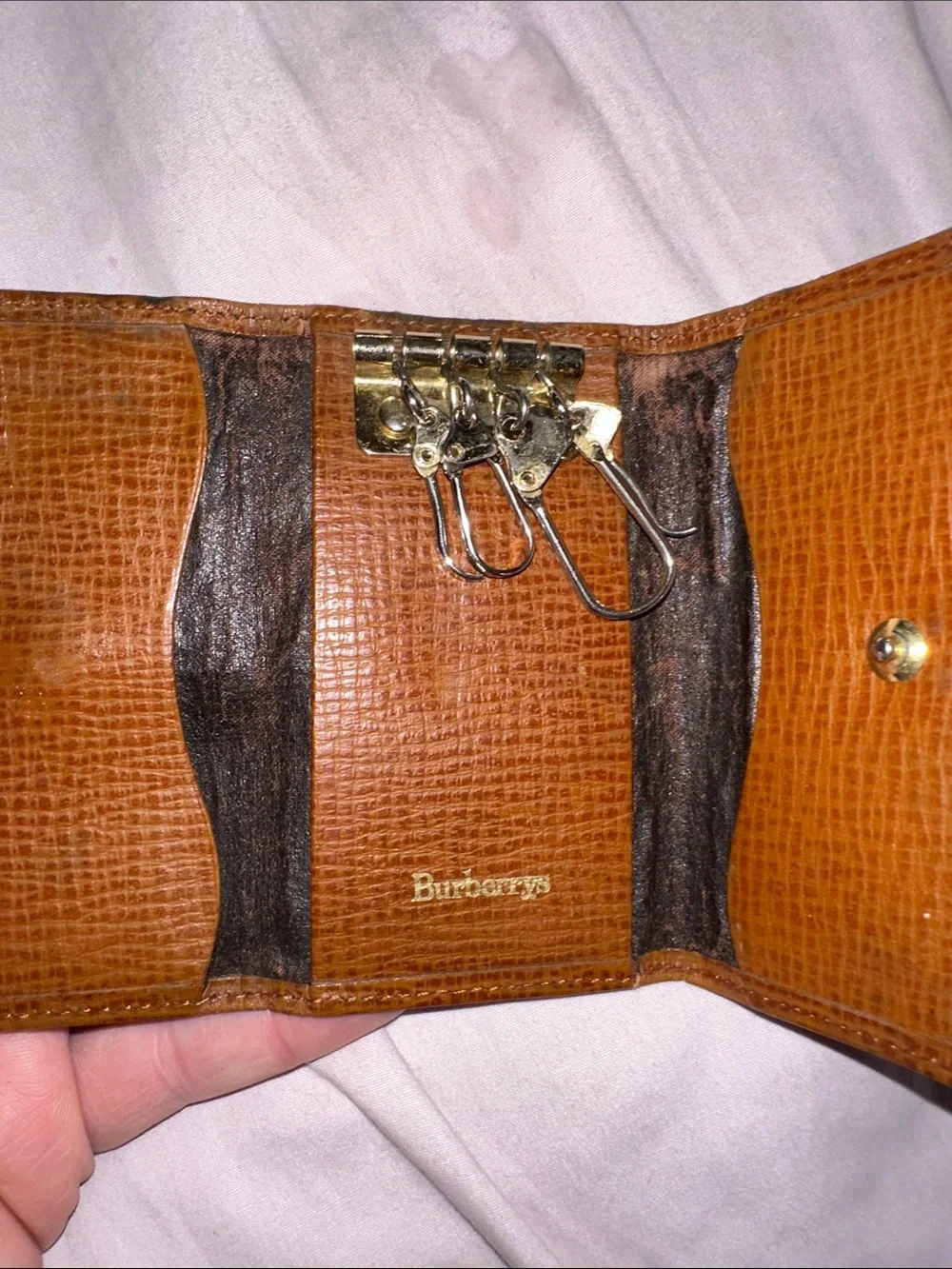Burberry Tan Leather Key & Card Holder gold accents good condition